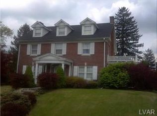 160 N New St, Nazareth, PA 18064