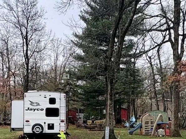 3/165 Woodhaven Dr E, Sublette, IL 61367