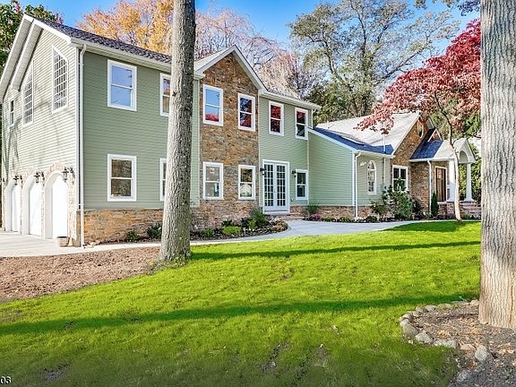 2nd image of 204 Wyckoff Ave