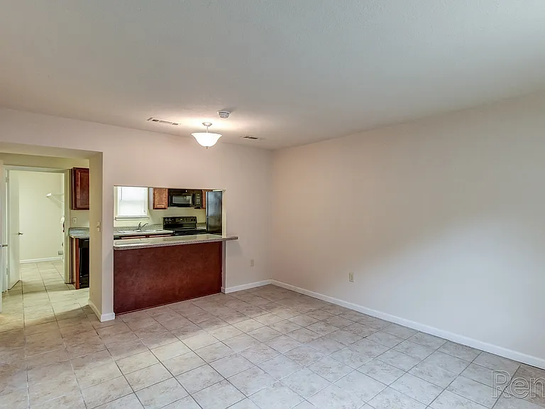 Hidden Valley Apartments — Photo 16