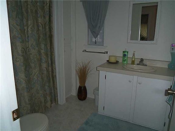 5th image of 103 Sherwood Valley Ln