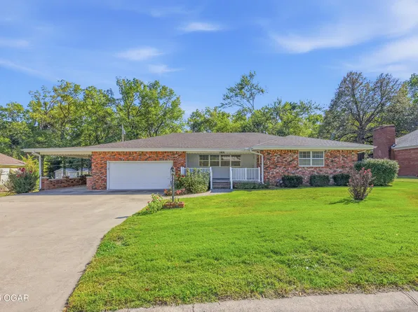 1806 Briar Dr, Webb City, MO 64870