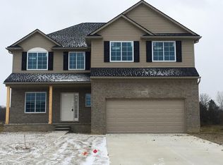 1586 Baypointe Cir, Grand Blanc, MI 48439