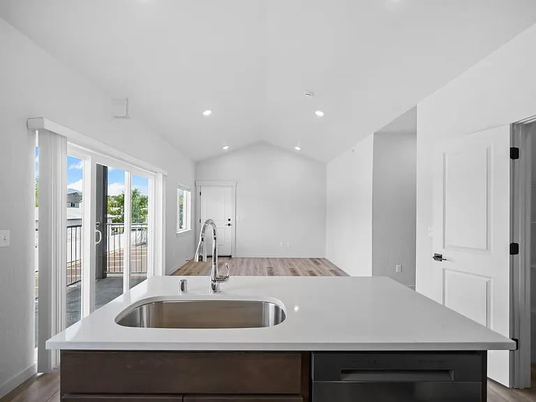 16104 E Valleyway — Photo 22