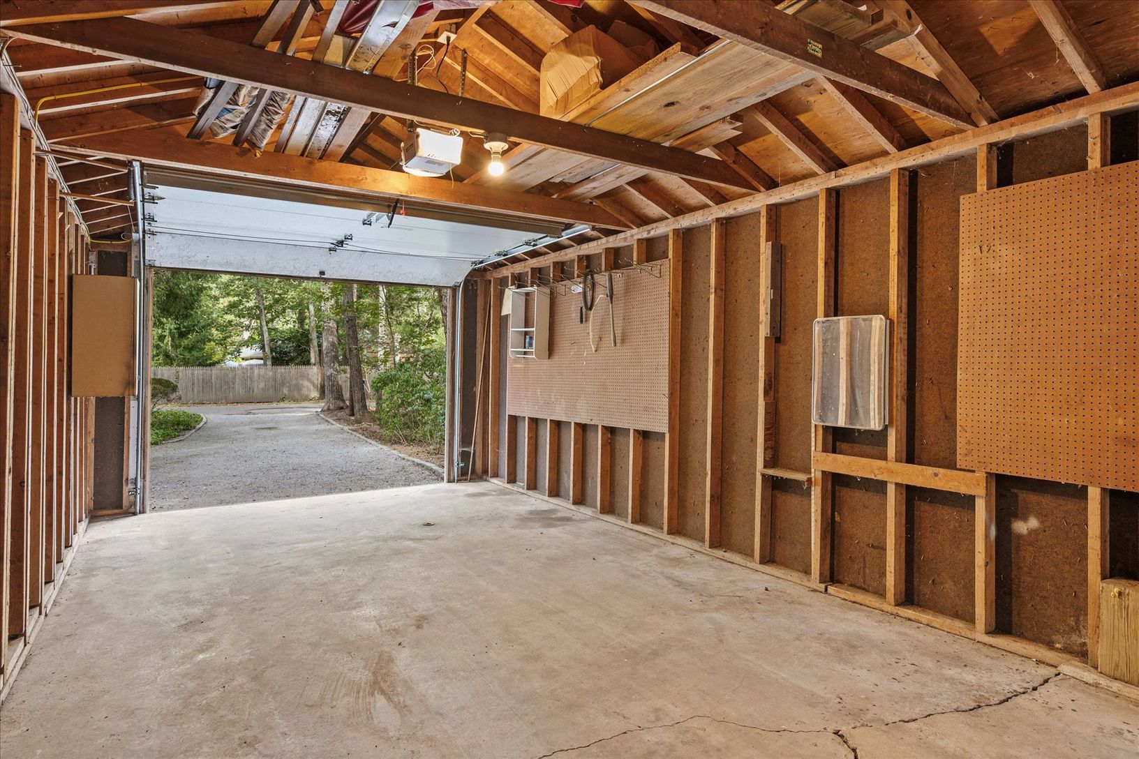  garage / Storage