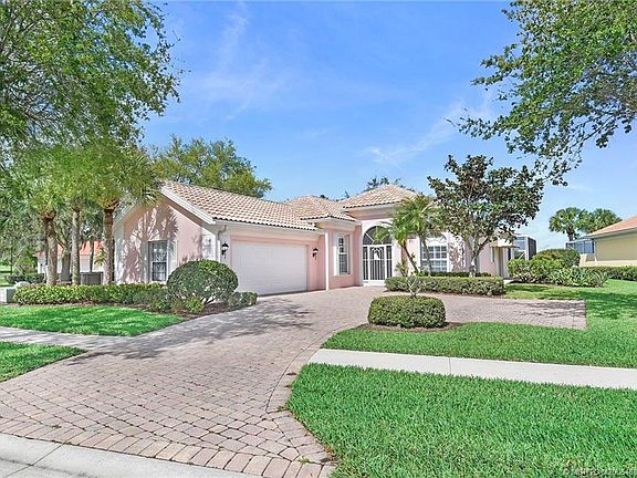 3rd image of 1541 SW Balmoral Trce