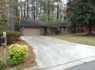 969 Rampart Pl, Stone Mountain, GA 30088