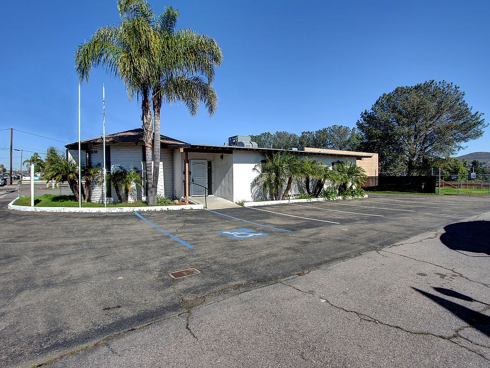 1st image of 1445 Skyline Dr