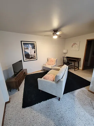 512 N Steele Ave #204 Photo 1