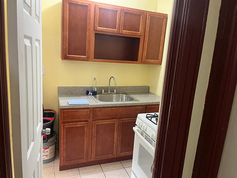 109 Liverpool St #2 — Photo 5