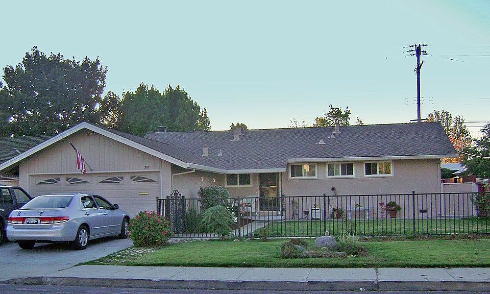1st image of 318 Pineview Dr