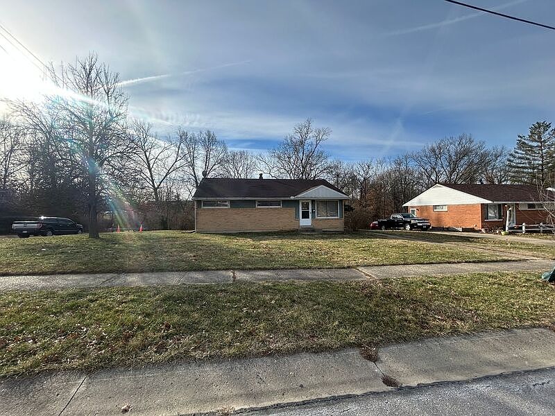 1st image of 2801 Royal Glen Dr