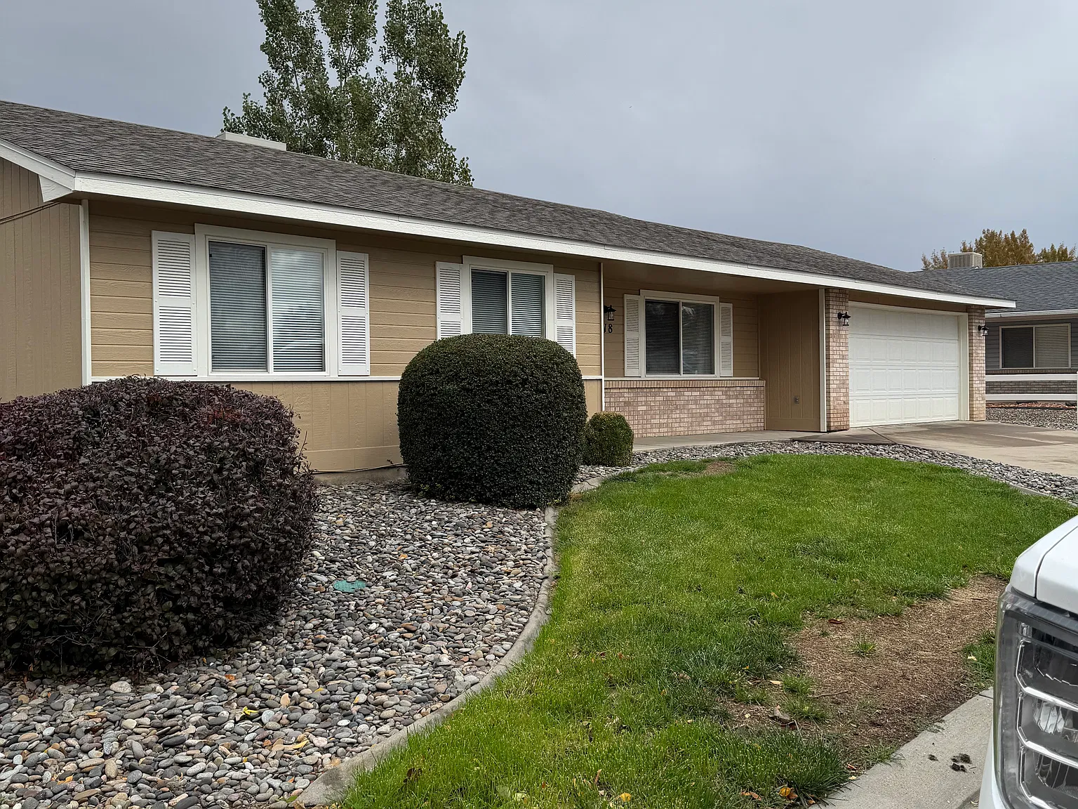 3 bed, 1244 sqft, $1,900 — Photo 1