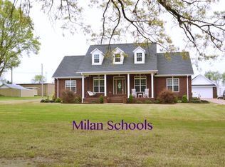 4053 Burrow Ln, Milan, TN 38358