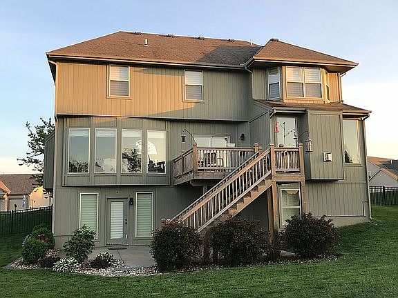2nd image of 3908 NE 95th Ter