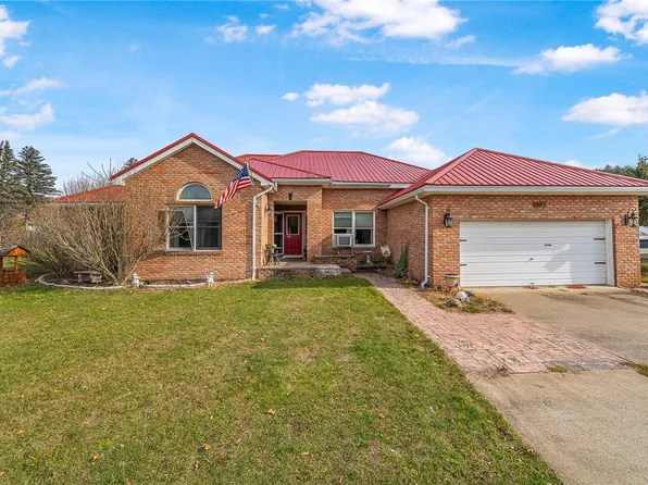 1892 East Dr, Wellsville, NY 14895