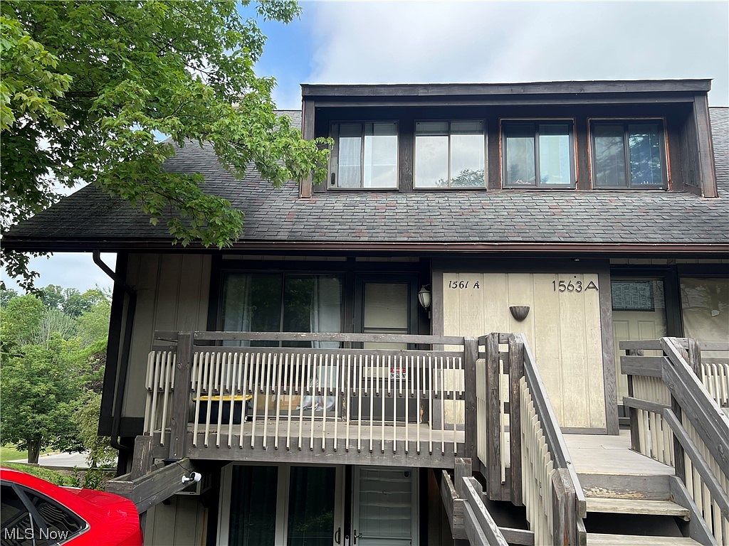 1561 Treetop Trl APT A, Akron, OH 44313 MLS 4478299 Zillow