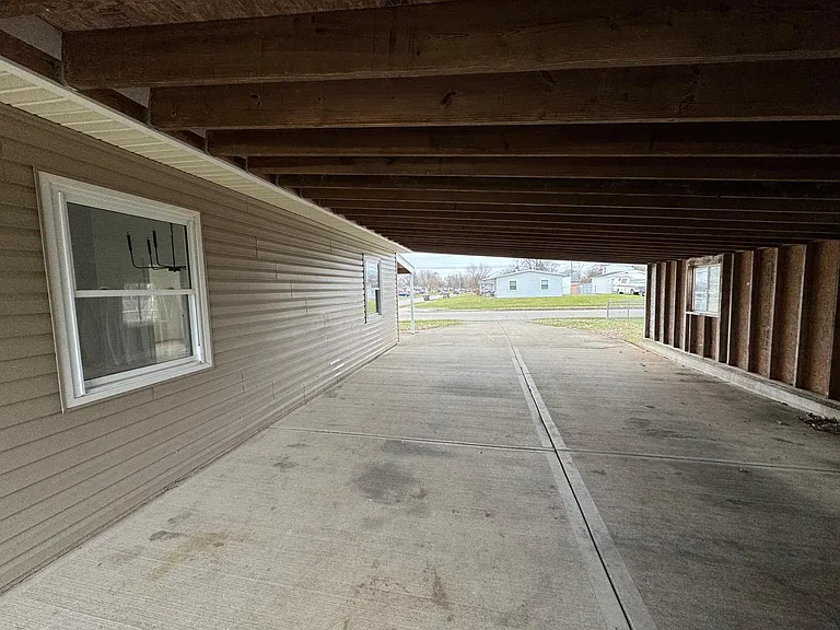 705 Brookfield Dr — Photo 33