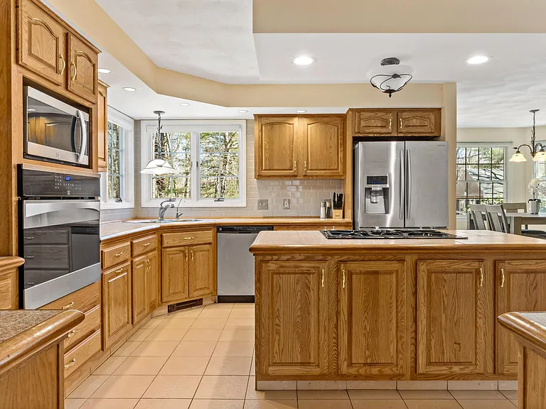 25 Dale Hill Dr — Photo 4