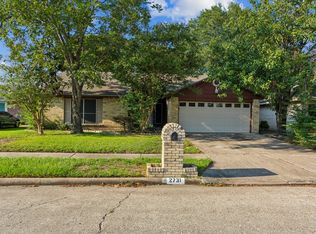 2731 Flintrock Cir, Houston, TX 77067