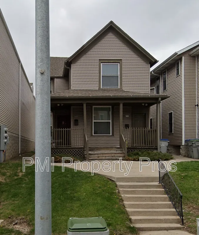 3 bed, 1.0 bath, $1,100 — Photo 1