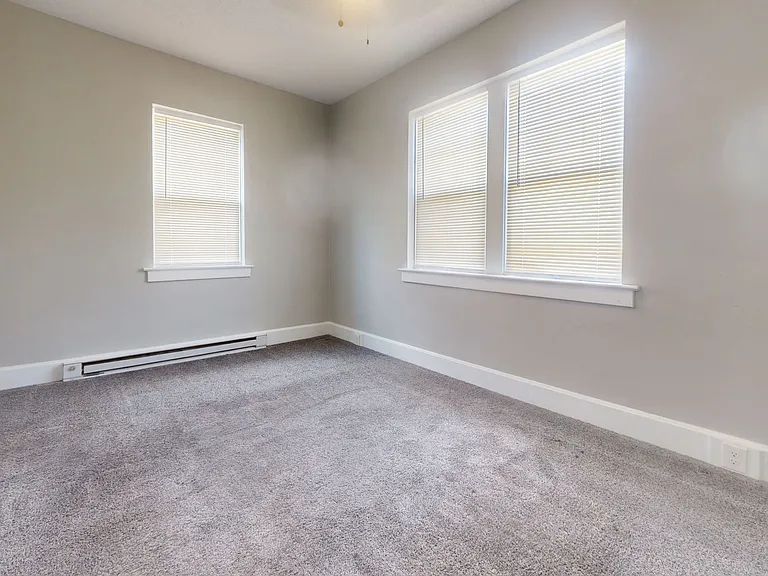 18-26 Lincoln St — Photo 11