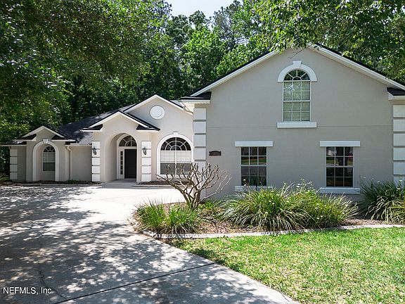 3rd image of 513 OAKMONT Drive