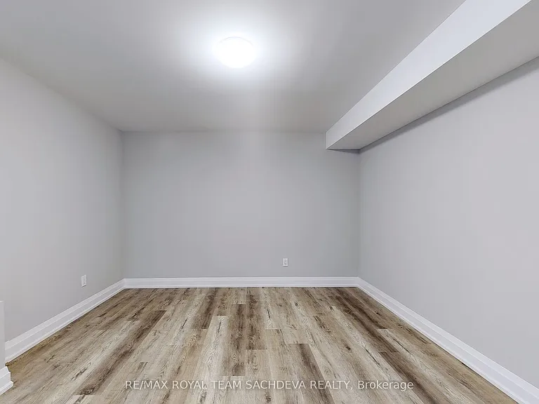 36 Kennett Dr — Photo 10