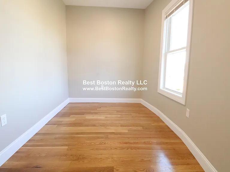 317 Main St #3 — Photo 18