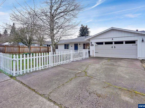 1455 Davis Rd S, Salem, OR 97306