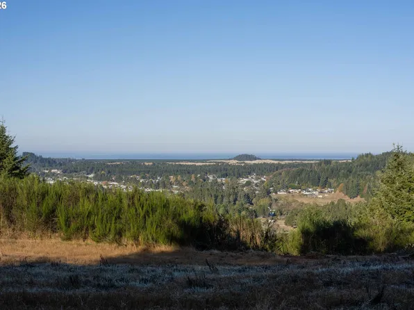 95561 N Lake Ln, Lakeside, OR 97449