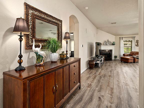 4th image of 430 Twin Timbers Ln