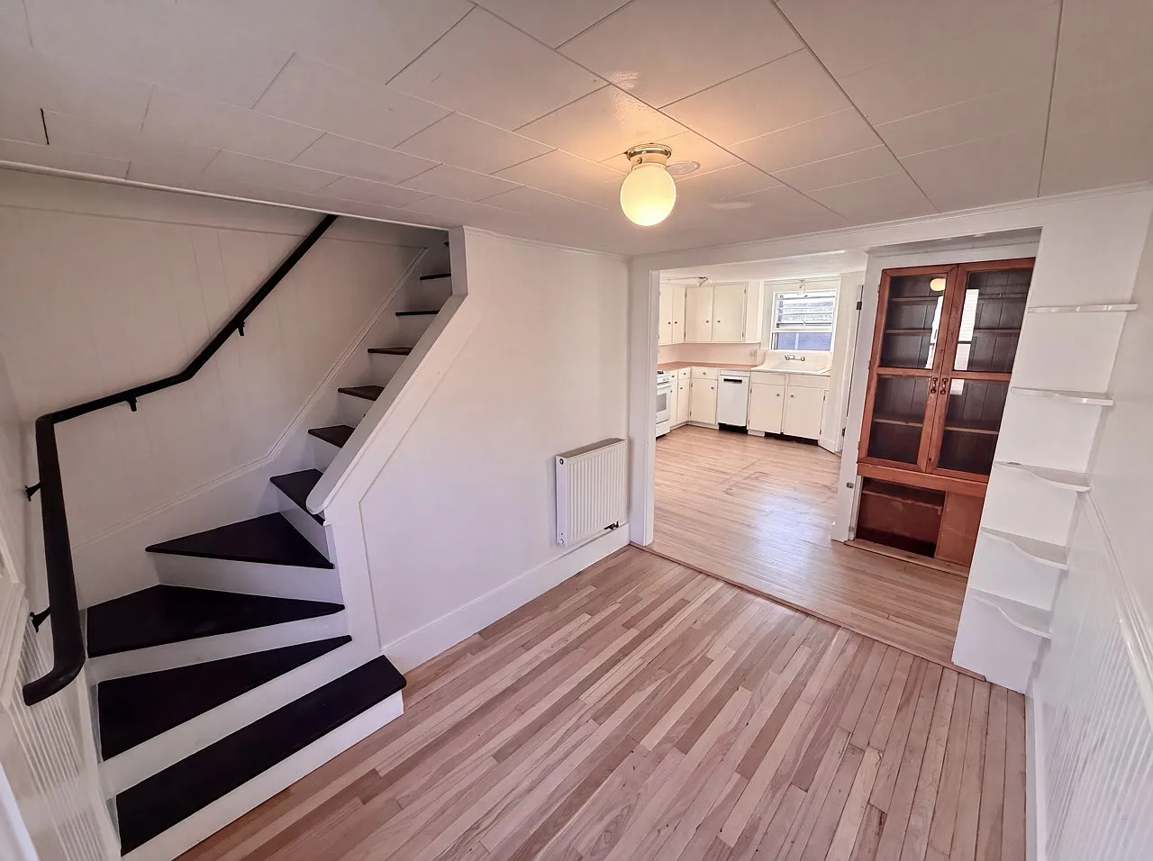 3 bed, 1295 sqft, $2,900 — Photo 1