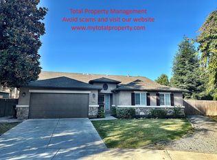 2751 W Brooke Ave, Visalia, CA 93291
