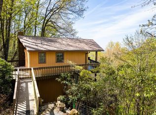 75 Scofield Rd, Franklin, NC 28734