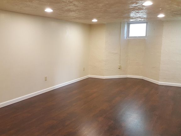 3rd image of 262 N 4th St APT C