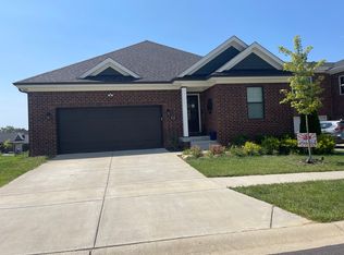 8116 Cedar Crest Ln, Louisville, KY 40291