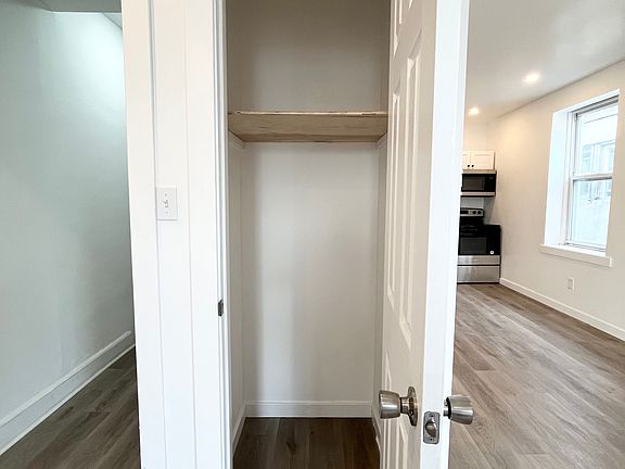 5th image of 1841 N 33rd St #C