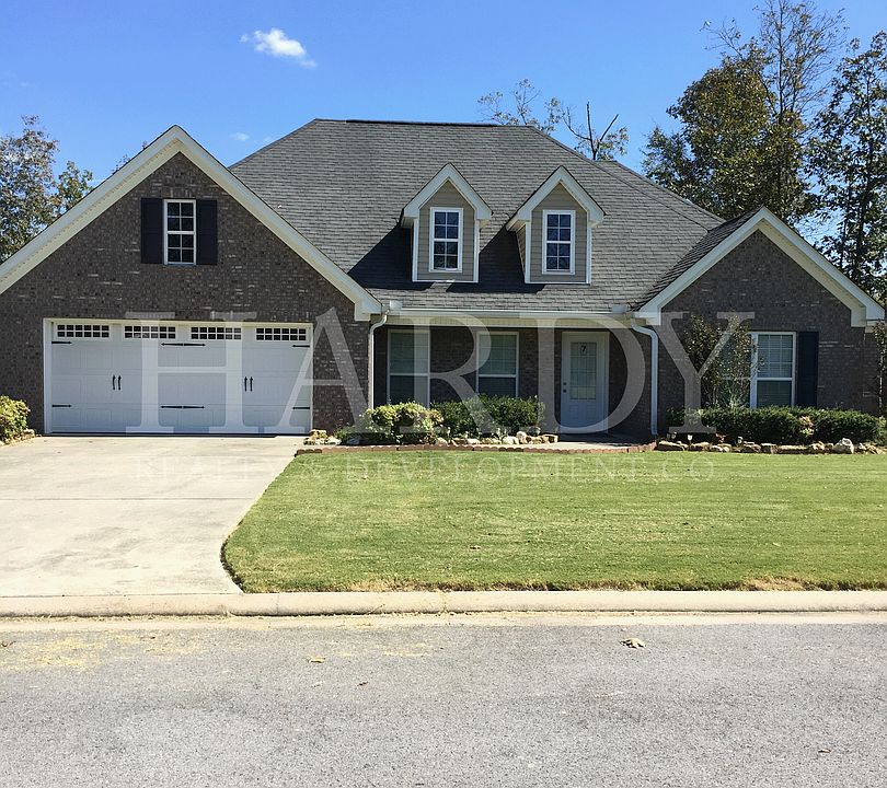 1st image of 7 Royal Oak Dr NE