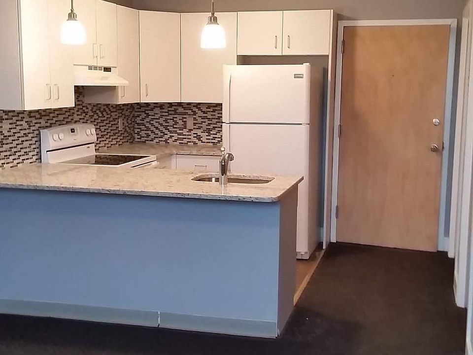 2nd image of 50 E Broad St APT 8