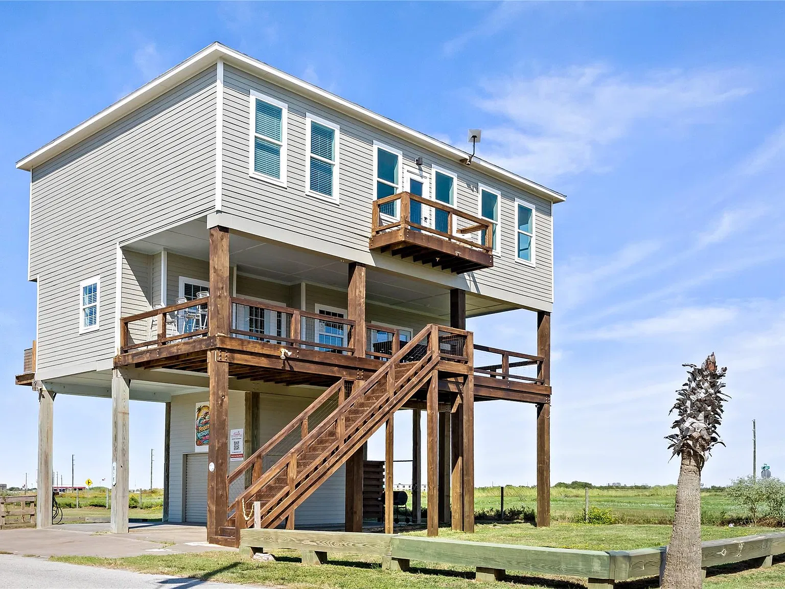 4 bed, 3.5 bath, 2193 sqft, $2,650 — Photo 1