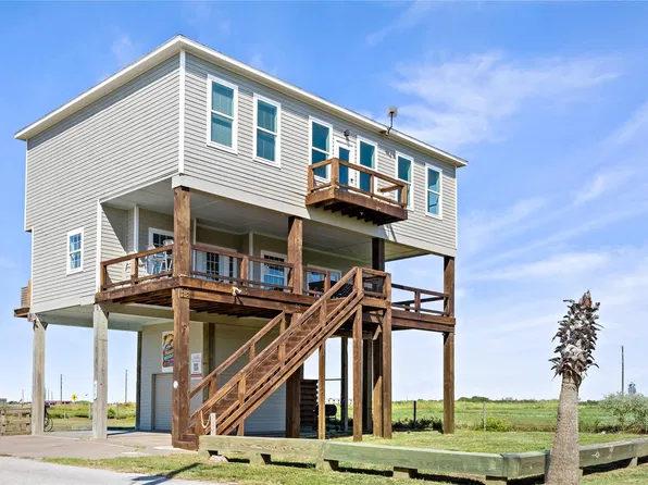 858 Mr G St, Pt Bolivar, TX 77650