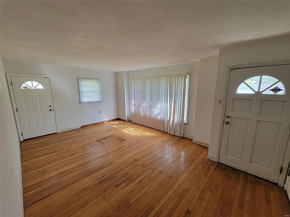 3rd image of 62 Williams Blvd