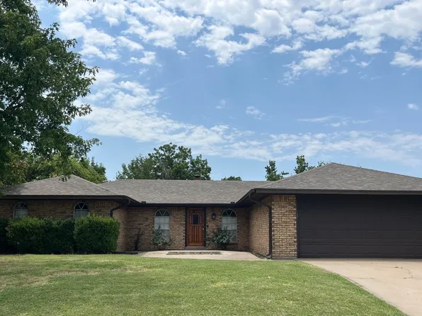 7816 NW Baldwin Ave, Lawton, OK 73505