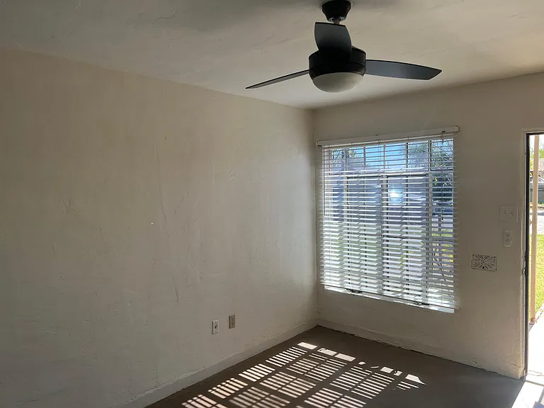 2034 W Cypress St — Photo 3