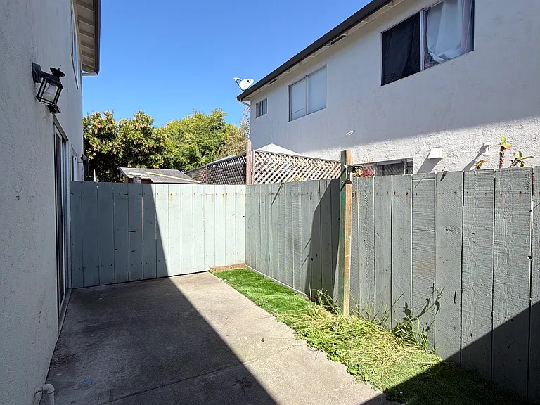 21539 Westpark St #2 — Photo 8