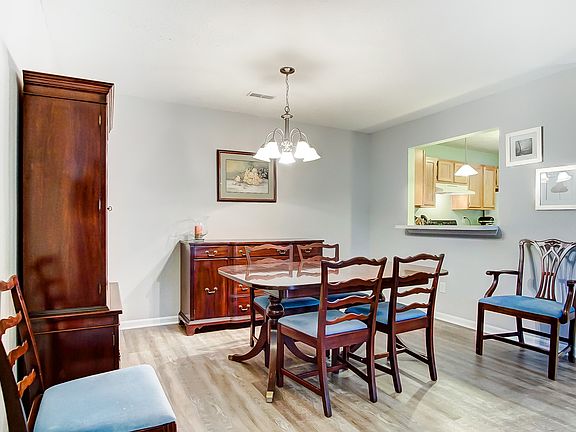 5th image of 7920 Jessies Way APT 101