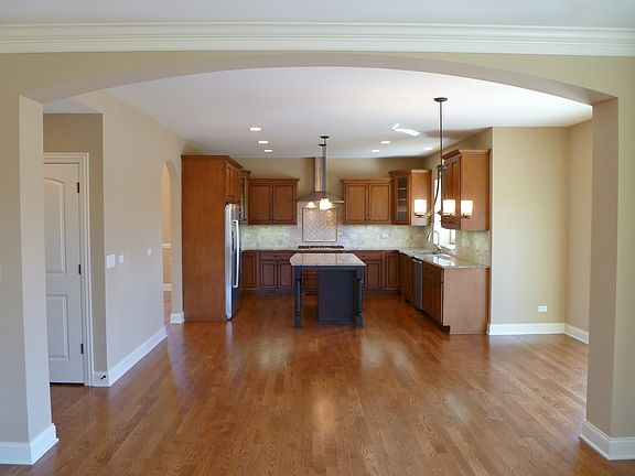 3rd image of 8502 Stone Creek Blvd
