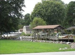 104 Raymond Dr, Seaford, VA 23696