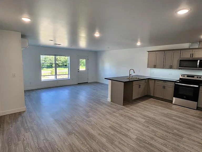 20250 Miners Dr — Photo 2